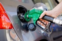 Giá bán lẻ xăng dầu tăng kỳ thứ 2 liên tiếp từ đầu năm 2025, mức tăng từ 83-488 đồng/lít,kg.