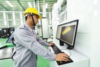 Chính phủ đặt mục tiêu xây dựng các chính sách tạo đột phá, khai thác hiệu quả nguồn lực từ doanh nghiệp. Ảnh: Đức Thanh 