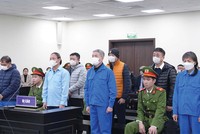 Các bị cáo tại phiên tòa sơ thẩm