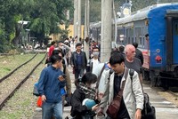 Bình Định đón vị khách trên chuyến tàu hỏa đầu tiên đến Ga Quy Nhơn 