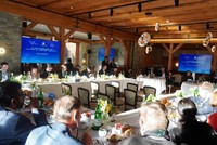 Công bố sáng kiến AI.X và C.OpenAI tại Diễn đàn Kinh tế Thế giới 