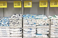 Đường đóng túi được bày bán tại một siêu thị lớn ở Bangkok. Ảnh tư liệu: Ngọc Quang/TTXVN