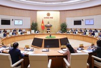 Chính phủ yêu cầu các cơ quan khẩn trương hoàn thiện, trình Chính phủ ban hành nghị định về chức năng, nhiệm vụ, quyền hạn của các bộ, cơ quan ngang bộ, cơ quan thuộc Chính phủ theo tổ chức bộ máy mới trước ngày 15/2, bảo đảm bộ máy đi vào hoạt động từ 1/3/2025. 