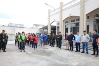 Các đối tượng bị lực lượng chức năng tạm giữ. Ảnh: CAHT