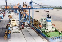 Xuất nhập khẩu chậm lại vì nghỉ Tết 