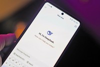 DeepSeek đang thu hút nhiều người sử dụng, bất chấp các vấn đề liên quan bảo mật. Ảnh: Pexels 