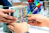 Ngân hàng cạnh tranh lãi suất không lành mạnh sẽ bị phạt room tín dụng, thu hồi giấy phép 