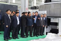 Thủ tướng Phạm Minh Chính thăm các nhà máy sản xuất của Công ty cổ phần Tập đoàn Trường Hải (THACO) tại Quảng Nam. Ảnh: Thanh Chung 