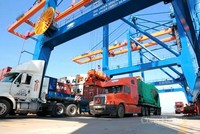 Để tăng trưởng xuất khẩu 12%, Bộ Công thương đề nghị phải khai thác các thị trường mới.