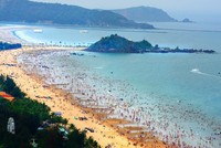 Bãi biển Cửa Lò nổi tiếng là điểm du lịch đắt khách tại khu vực Bắc Trung bộ, ảnh sưu tầm.