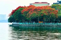 Một góc hồ Tây. Ảnh: Minh Thắng.