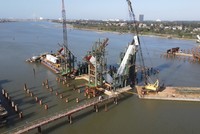 Công trình Cầu Nhật Lệ 3 đang được thi công xây dựng