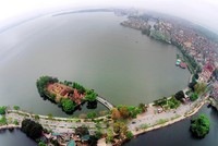 Toàn cảnh khu vực xung quanh hồ Tây. Ảnh: Hương Ly