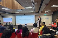 Ông Patrick Haverman, Phó Đại diện thường trú của UNDP tại Việt Nam phát biểu tại tọa đàm. 