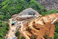 Tập đoàn Đèo Cả thi công xây dựng hầm Phượng Hoàng tại Dự án đường bộ cao tốc Khánh Hòa - Buôn Ma Thuột giai đoạn 1. 