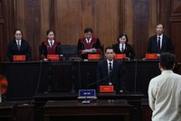 Hội Đồng xét xử đánh giá, bị cáo Lê Quang Bình phạm tội với hành vi cầm đầu, hưởng lợi chính.