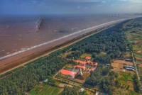 Dự án tuyến đường hành lang ven biển sẽ đi qua địa bàn thị xã Duyên Hải, tỉnh Trà Vinh. Nguồn: TTTĐT thị xã Duyên Hải