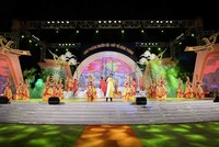 Trải nghiệm lắng đọng tại tour đêm “Linh thiêng nguồn cội” 