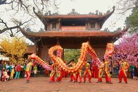 Vào những ngày đầu xuân, lễ hội làng Nôm lại được tổ chức, thu hút đông đảo bà con địa phương.