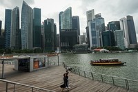Bộ Thương mại và Công nghiệp Singapore đã hạ dự báo tăng trưởng GDP năm 2025 của nước này xuống còn 0 - 2%. Ảnh: AFP