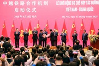 Hoạt động Gặp gỡ hữu nghị nhân dân Việt Nam - Trung Quốc sáng 15/4. Ảnh: Đức Thanh 