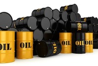 Giá xăng tiếp tục giảm mạnh từ 15 giờ chiều nay, về dưới 19.000 đồng/lít. 