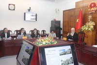 Đại diện Tập đoàn PDSI trình bày ý tưởng thực hiện dự án Khu tổ hợp dịch vụ kết hợp sân golf tại Bình Thuận. Ảnh: Báo Bình Thuận