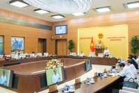 Phiên họp chiều 25/4 của Ủy ban Thường vụ Quốc hội. 