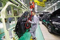 Hàng loạt tập đoàn tư nhân lớn đã hình thành và vươn tầm quốc tế, như Vingroup, Viettel, FPT... Ảnh: Đức Thanh