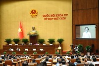 Quốc hội nghe tờ trình dự án Luật Cán bộ, công chức (sửa đổi). 