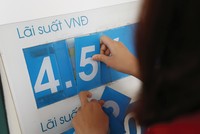 Lãi suất huy động ở ngân hàng thương mại cổ phần hiện về mức thấp trong nhiều năm