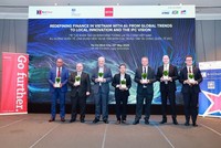 Các chuyên gia tại hội thảo “Trí tuệ nhân tạo (AI) định hình tương lai tài chính Việt Nam: xu hướng quốc tế, ứng dụng hiện tại và tầm nhìn của Trung tâm tài chính quốc tế” diễn ra ở TP. Hồ Chí Minh vào ngày 23 tháng 5. 