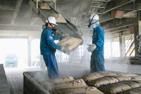 Giảm thuế, doanh nghiệp xi măng vơi bớt khó khăn 