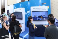 Doanh nghiệp tại TP.HCM và doanh nghiệp Pháp trao đổi về cơ hội hợp tác bên lề hội nghị - Ảnh: Lê Toàn