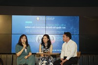 Các chuyên gia trong lĩnh vực dữ liệu chia sẻ tại tọa đàm.