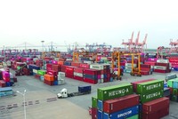 Khu vực cảng Hải Phòng. Ảnh: Thái Bình