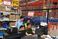 Thu giữ gần 226.000 sản phẩm nhập lậu tại Công ty Thương mại Á Châu 