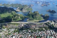 Dự án Bệnh viện Đa khoa tỉnh Quảng Ninh (cơ sở 2) được coi là khu đất vàng do nằm ngay đầu đường ven biển Hạ Long - Cẩm Phả. Ảnh: L.H