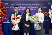 Các thành viên HĐQT ra mắt cổ đông