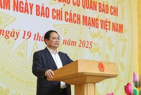Thủ tướng Chính phủ Phạm Minh Chính chủ trì cuộc gặp mặt Thường trực Chính phủ với lãnh đạo, nguyên lãnh đạo các cơ quan báo chí. Ảnh: Nhật Bắc 