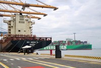 Một góc Cảng Lạch Huyện hiện hữu.