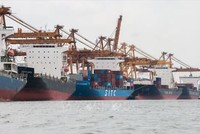 Cảng hàng hóa ở Bangkok, Thái Lan ngày 3/4/2025. Ảnh: REUTERS/TTXVN