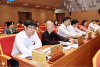 Các đại biểu nhấn nút thông qua Nghị quyết.