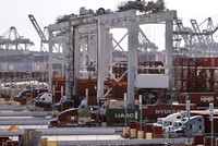 Cảng container hàng hoá ở Los Angeles, California, Mỹ. Ảnh tư liệu: THX/TTXVN