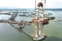 Tổng sản lượng thi công hoàn thành Gói thầu số 38 và Gói thầu số 39 thuộc Dự án cầu Phước An đạt 1.542 tỷ đồng, bằng 60,43% tổng giá trị hợp đồng. Ảnh: Như Nguyệt