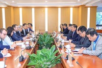 Buổi làm việc giữa Bộ trưởng Bộ Xây dựng Trần Hồng Minh và ngài Iain Frew, Đại sứ Vương quốc Anh tại Việt Nam. 