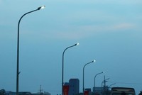 Gói thầu Xây lắp thuộc Dự án Điện chiếu sáng công lộ trên địa bàn Phú Thiện (tỉnh Gia Lai) có giá 10,514 tỷ đồng. Ảnh minh họa: Nhã Chi