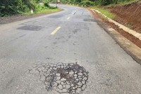 Quốc lộ 24 đã xuống cấp, chưa được đầu tư theo quy hoạch do đó, UBND tỉnh Quảng Ngãi đề nghị hỗ trợ vốn nâng cấp, mở rộng tuyến đường này. 