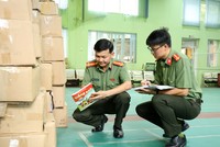 Công an tỉnh Bắc Ninh kiểm tra, phát hiện số lượng lớn sách giáo khoa bị làm giả.