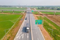 Cao tốc Bắc - Nam phía Đông, đoạn Nghi Sơn - Quốc lộ 45 quy mô 4 làn xe không có làn dừng khẩn cấp. 